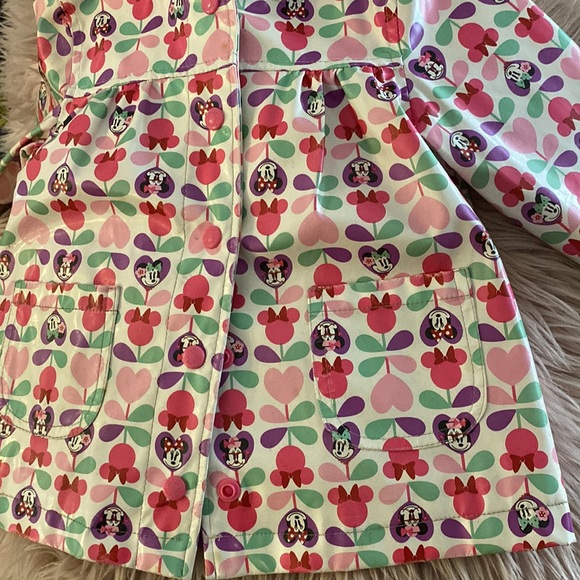 Minnie Mouse RainCoat - Picture 3 of 9